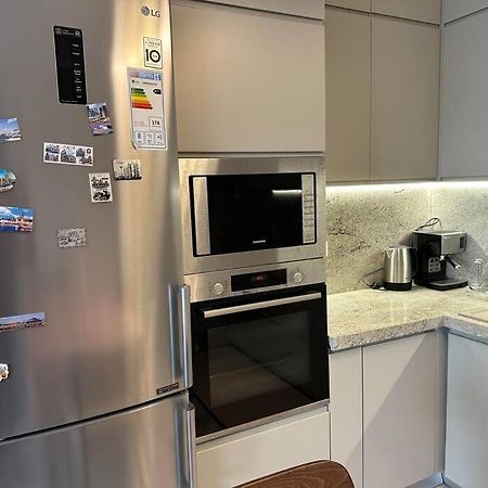 Family Friendly 2 Bedroom Apartment Eden Gardens Tirana City Center 외부 사진