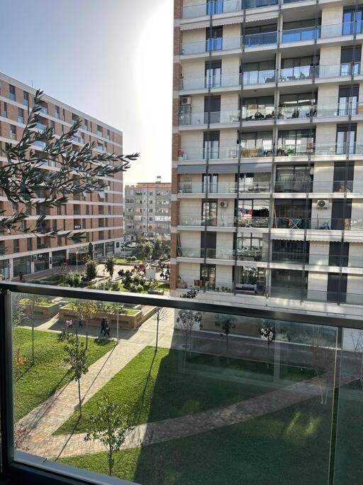 Family Friendly 2 Bedroom Apartment Eden Gardens Tirana City Center 외부 사진