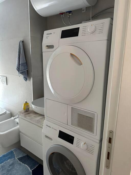 Family Friendly 2 Bedroom Apartment Eden Gardens Tirana City Center 외부 사진